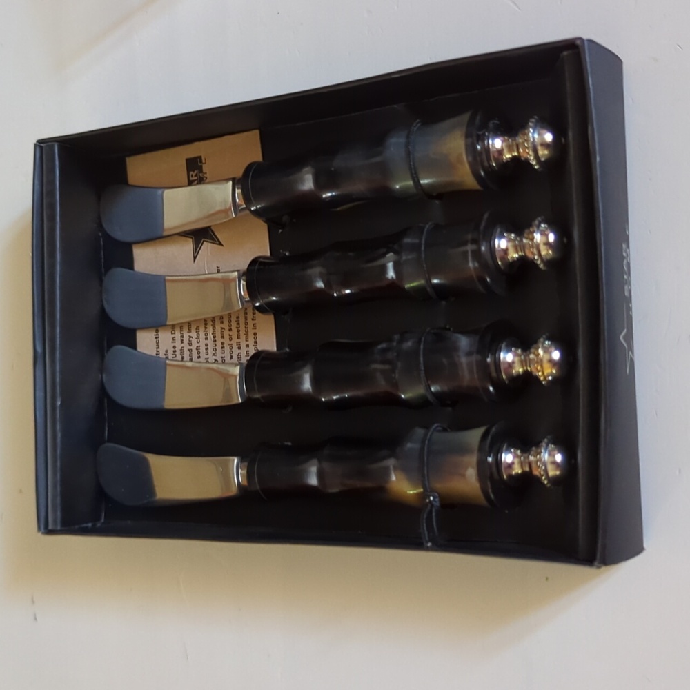New Star Home 4 Horn Cheese Butter Spreaders